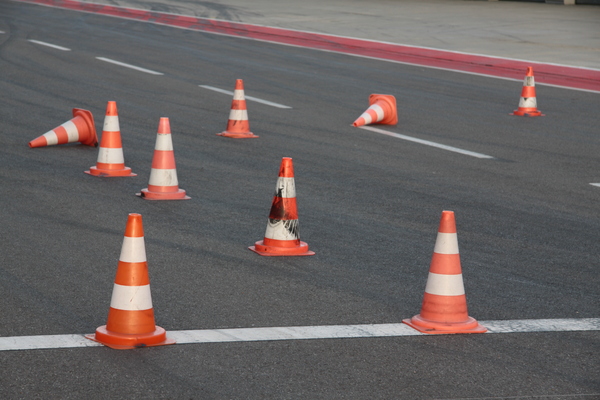 Safety cones: Pylons partly standing, party, laid