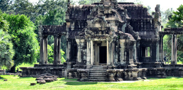 temple entrance2
