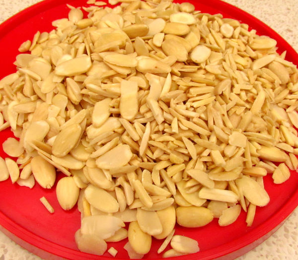 almonds - blanched & cut2