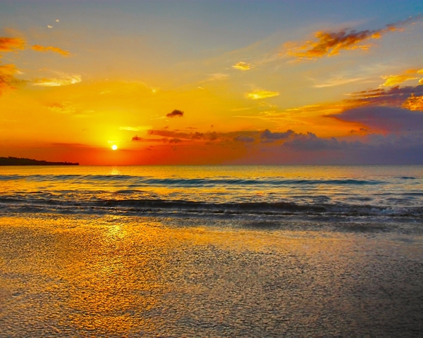 Sundown at the Bali beach