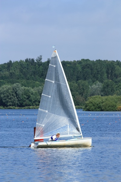 Sailing dinghy