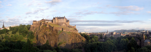 Edinburgh Castle: Edinburgh Castle at dusk