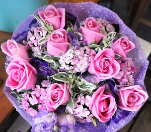 rosas cor de rosa arranjo floral: 