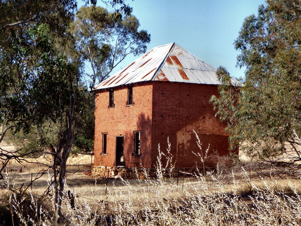 abandoned rural building1