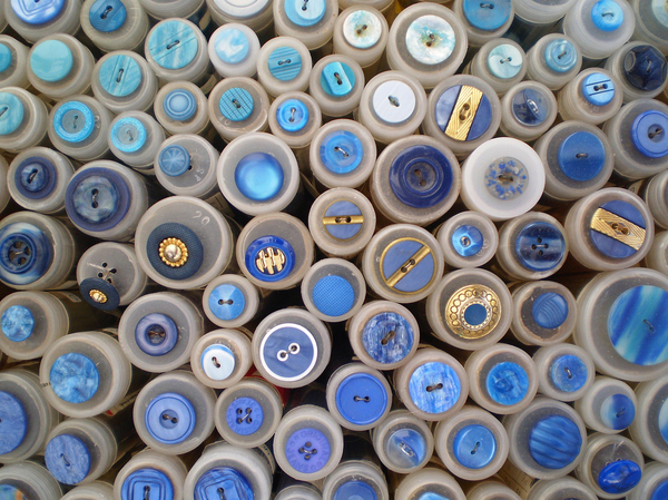 buttons blue