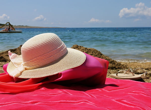 hat on the beach