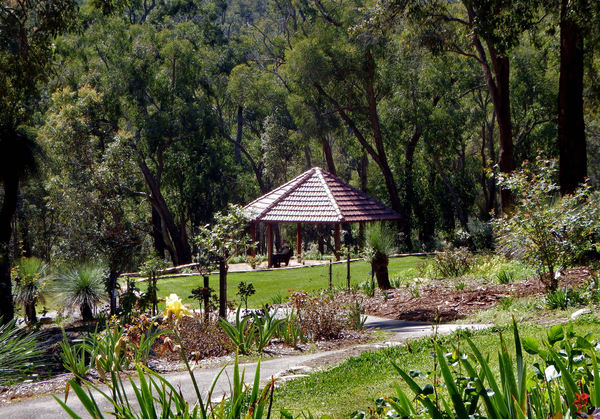 bushland park gardens3
