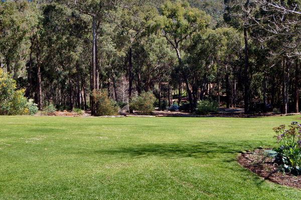 bushland park gardens2b