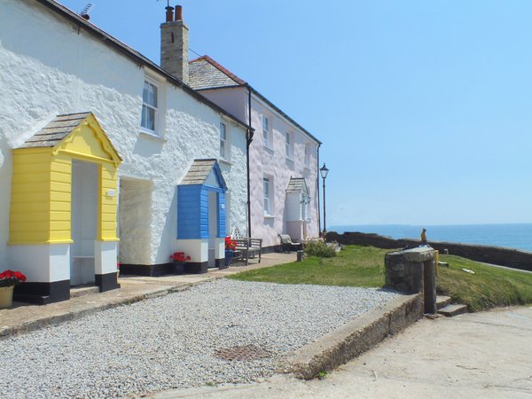 Cottages at Charstown, UK: Fisherman's Cottages at Charstown, Cornwall, UK
