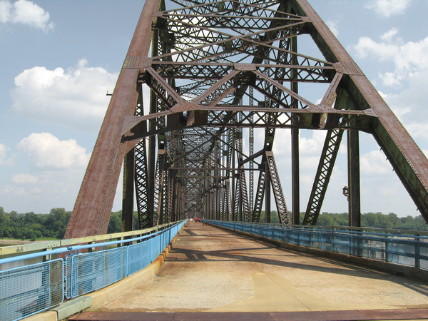 Chain bridge