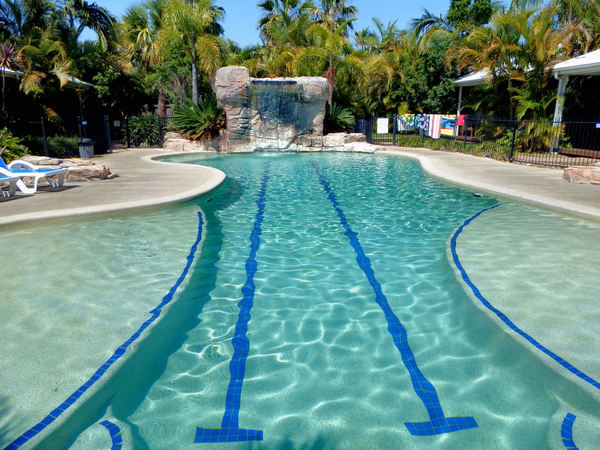 resort pool1