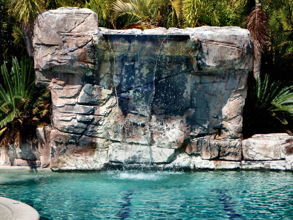 resort pool2