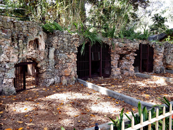 outdated zoo cages1