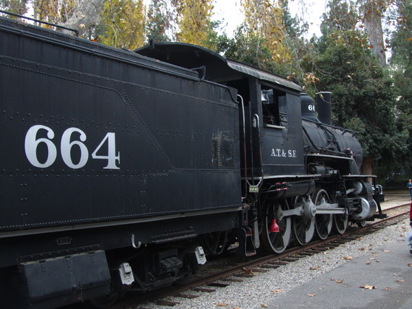 Locomotive 664