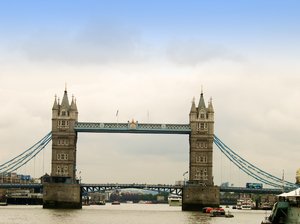 Tower Bridge: 