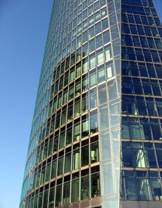 torre de oficinas de vidrio: 