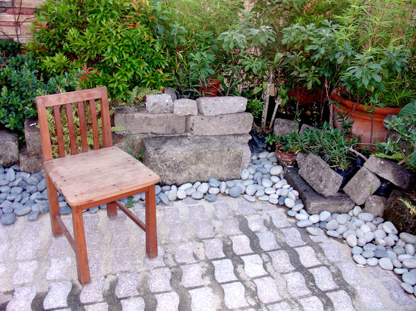 Mini Garden: Mini garden with solitary chair