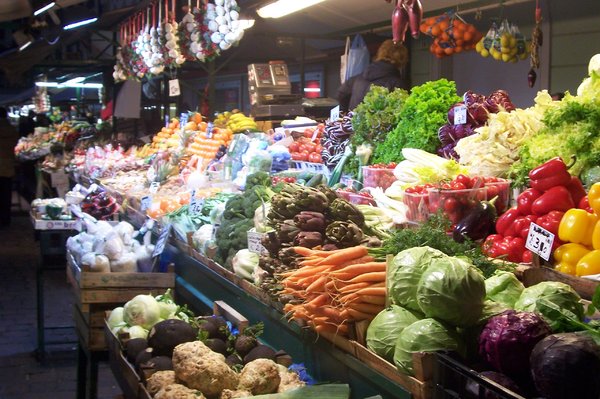 FLEA MARKET: Fruits and vegetables in an Italian flea market