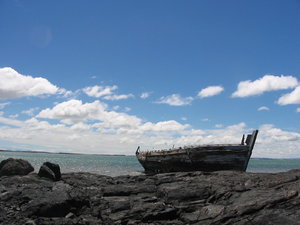 Abandoned boat: 