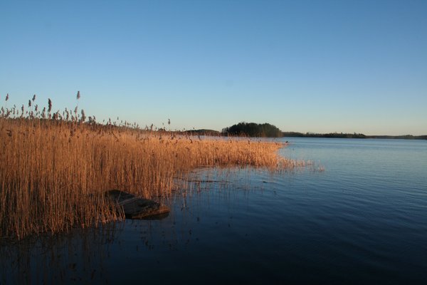 Lake Scenery 2: Looking forward to feedback! Please credit if possible or drop me a line via http://www.jule.se