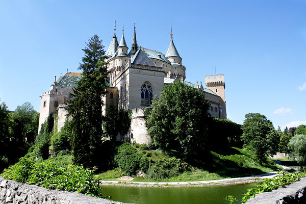 Chateau  2: Chateau BojniceThank:http://www.mittwochszwei. ..http://www.download-jigsa ..  .