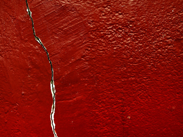 crack: cracked red wall