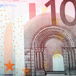10 euros: 10 euros bills