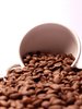 Os grãos de café e um café expresso c: 