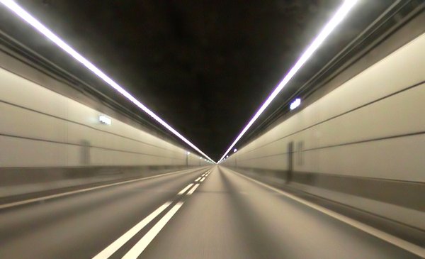Tunneldrive: Picture taken during about 100km/t (60 mph) in the tunnel between Denmark and Sweden.