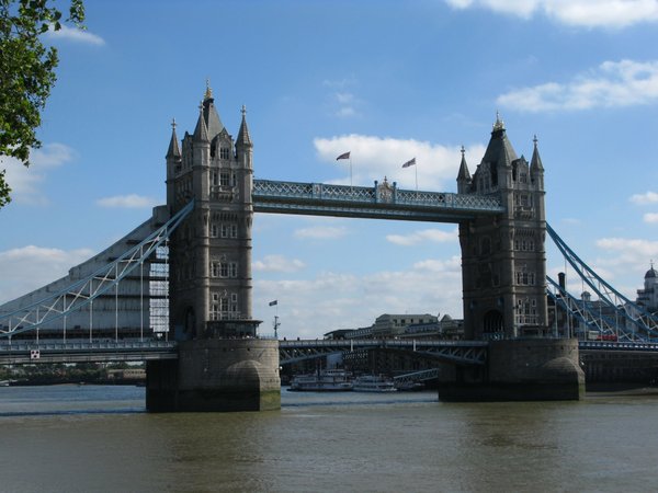 london: tower bridge