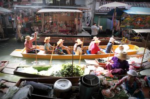 Floating Market 3: Scene from floating market in Bangkok
