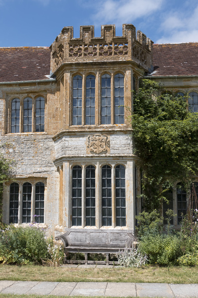 Mullion windows: Mullion windows at Lytes Cary Manor, Somerset, England. Photography in the grounds of this National Trust property is freely permitted.