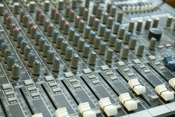 Sound mixer 3: 12-channel sound mixer table