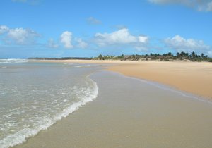 empty beach 3: photo taken in Mozambique