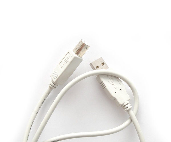 USB Cable: No description