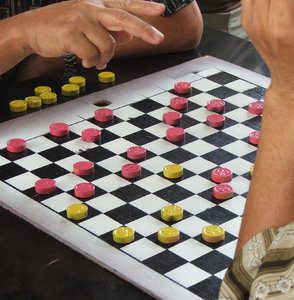 Chinese checkers: Chinese checkers games in play