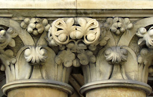 pillar connections1: decorative pillar joining tops or capitals