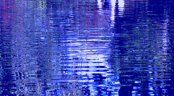 blaue Wellen Reflexionen: 