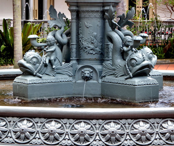 elaborate Victorian fountain3: elaborate 1890 Scottish manufactured cast iron fountain in Singapore
