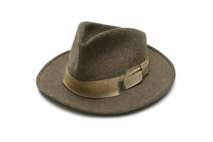 Old Hat: Visit http://www.vierdrie.nlObject dontated by: To Scheijen-Pieters